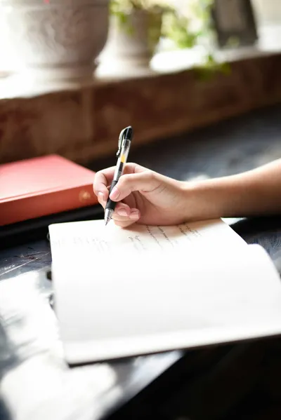 الرواية الملتزمة فن أدبي أم وجه آخر للموعظة الدينية؟